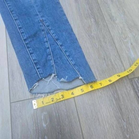 Frame Denim zig zag hem cropped jeans Le Nouveau Straight STYLE: GENESIS - Picture 4 of 10